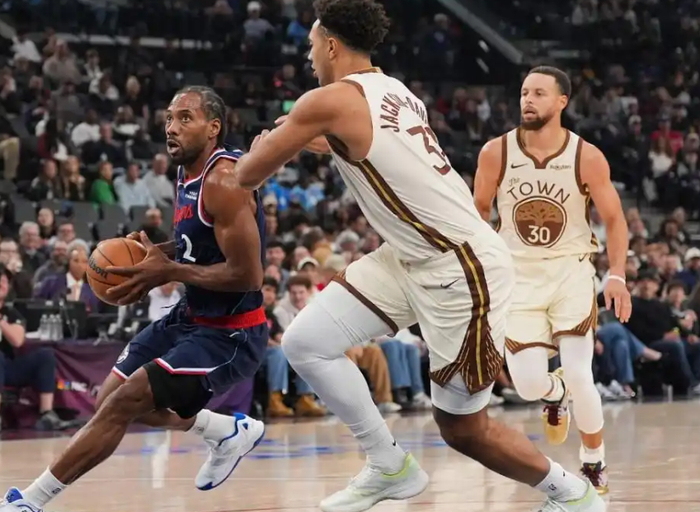 勇士防守联盟第5，进攻却联盟第20！空位三分倒数，一群伪射手！|小卡|快船|洛杉矶快船队|金州勇士队|吉米·巴特勒_新浪体育_新浪新闻